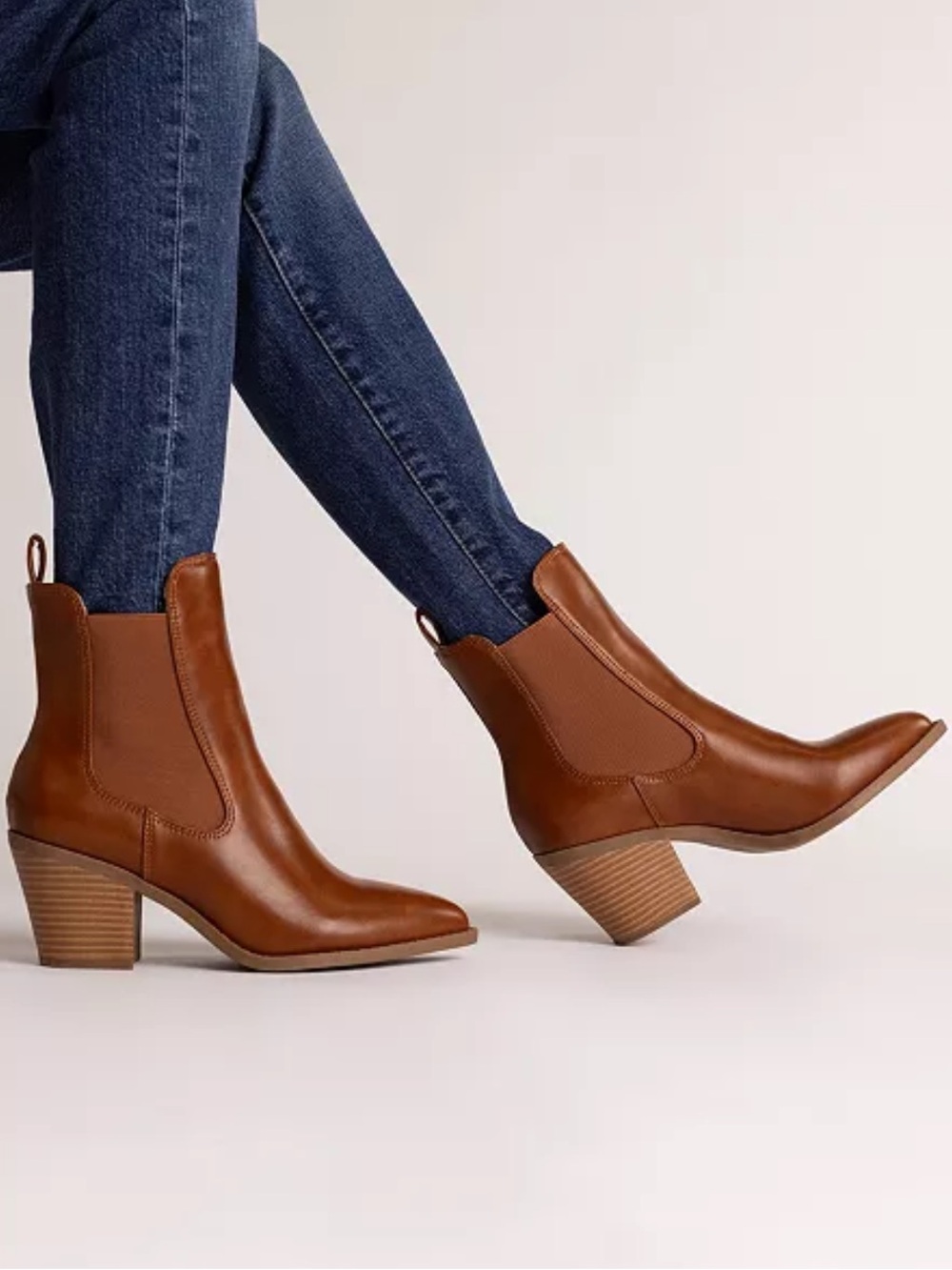 Journee Rosemary Western Chelsea Booties